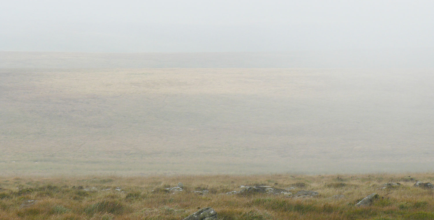 Uitzicht bij Watern Tor in de mist