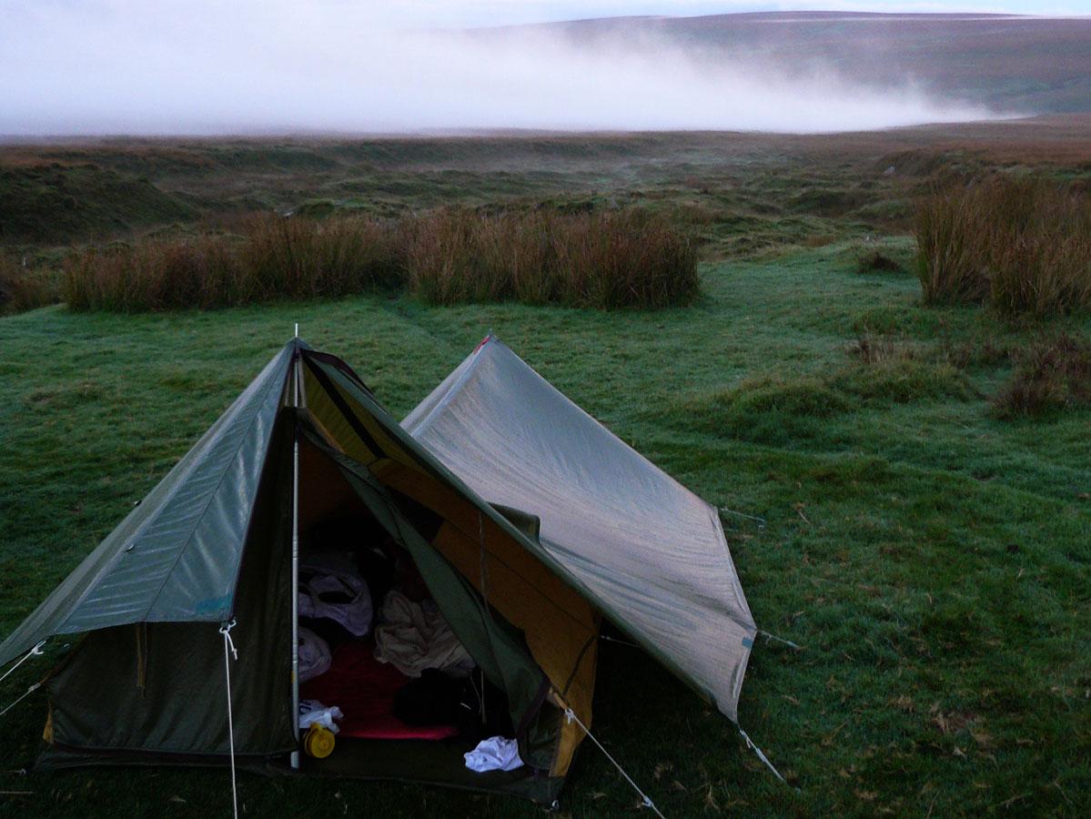 Tent bij zonsopgang